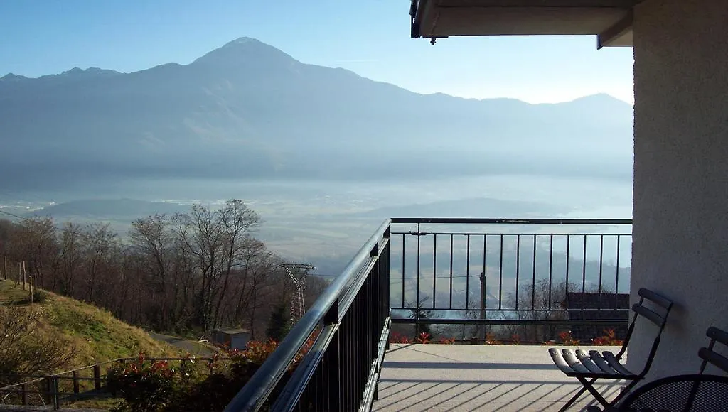 Casa Delle Camelie Apartment Sorico